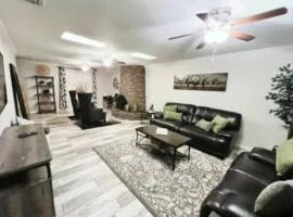Exquisite Two Bedroom Townhouse In Scottsdale