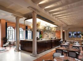 Interno Marche Design Experience Hotel, hotel v destinaci Tolentino