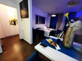 Blue sea, &xi;&epsilon;&nu;&omicron;&delta;&omicron;&chi;&epsilon;ί&omicron; &sigma;&epsilon; Ba&scaron;ka Voda