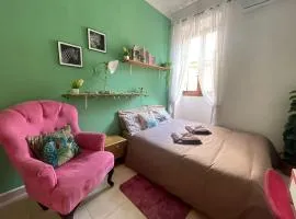 Cool - 2 Minutes From Sea