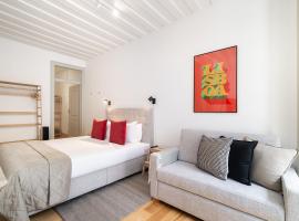 WHome Lisbon's Heartbeat Your Premier Address for Explorers, hotel in Lissabon