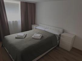Comfortable 2 Bedroom Apartment Stuttgart &Ulm Area, Hotel in Kuchen