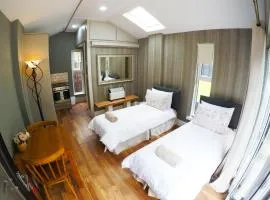 Golilli Studio Accommodation Clare