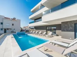 Apartments Ante with pool & jacuzzi