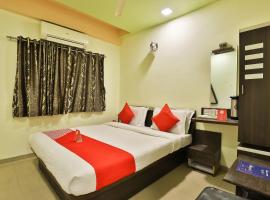 Collection O Hotel Santro, hotel u blizini zračne luke 'Međunarodna zračna luka Sardar Vallabhbhai Patel - AMD', 