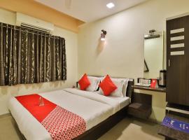 Collection O Hotel Santro, hotel near Sardar Vallabhbhai Patel International Airport - AMD, 