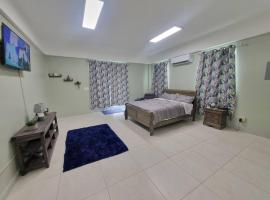 Spacious and Comfy 1 bdr 1 bth Great location, apartmán v destinaci Long Swamp