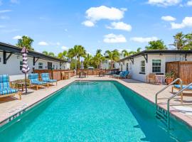 Haley's at Anna Maria Island Inn, hotel malapit sa Anna Maria Bayfront Park, Holmes Beach