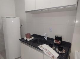 AP Studio novo. Prático para até 4 pessoas, Térreo, apartment in Paranaguá