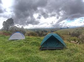 Campamento La Esperanza - Trae tu carpa, kemp v destinaci Hacienda Colta