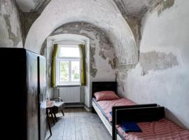 Ubytovanie v Kl&aacute;&scaron;tore - Hostel, alberg a Rožňava