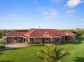 Serene Beach Haven: Sleeps 12, hotel v destinaci Ventnor