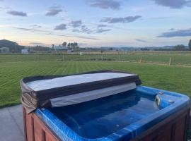 Country Comfort, Eggs On Tap!, mullivanniga hotell sihtkohas Winton