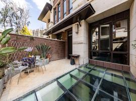 Annie Dianchi Lake Villas, villa in Kunming