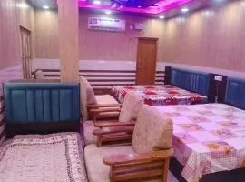 Shri Kanha Dham familyrooms