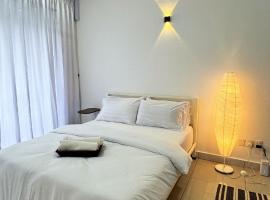 The Borneo Suite - For group of 6, hotel with parking in Kota Kinabalu