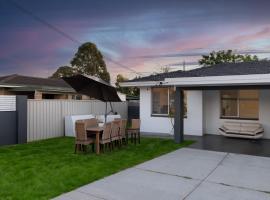 2B cozy house near the airport, hotel a Perth