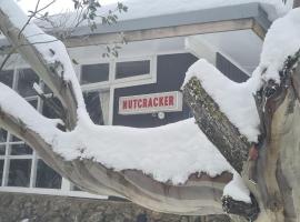 Nutcracker Ski Club, hotel in Mount Buller