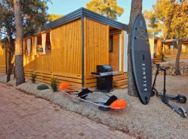 Mobile home TASHA, aldeamento turístico em Biograd na Moru