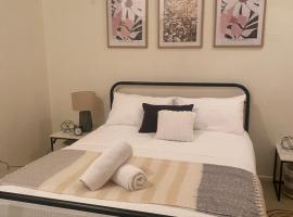 Riverside Boutique Apartment, hotel v mestu Rockhampton