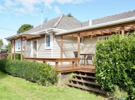Comfortable Home, Big Backyard, hotel in Rotorua