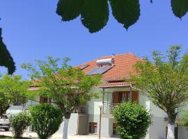 Zisis Garden Studios, accessible hotel in Ioannina