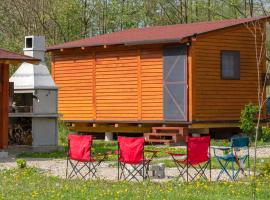 Robinzonski Kamp Hofman, cabaña o casa de campo en Varaždin