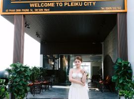 LuckyStar Hotel, hotel di Pleiku