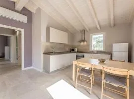Charming one-floor villa with garden, car parking