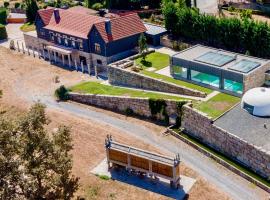 Douro Luxury Farmhouse, hotel with jacuzzis in Vila Real