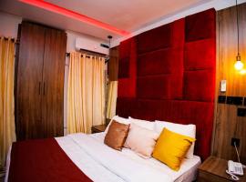 Vic & J Lounge and Hotel Asaba: Asaba'da bir otel