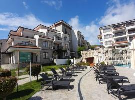 Beautiful 3 Bedroom Apartment with Pool and Sea view Aheloy, hotel di Kableshkovo
