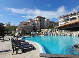 Beautiful 3 Room Apartment with Pool and Sea view Aheloy