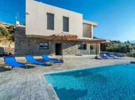 Modern Private Villa with Infinity Pool