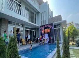 Chuỗi Villa 9 Ngủ Tuần Châu - Sân vườn - Bể bơi rộng - view biển
