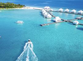 Diamonds Athuruga Maldives Resort & Spa, family hotel in Athuruga Island