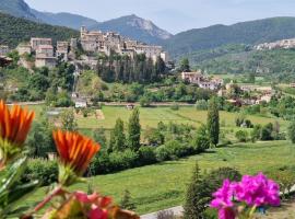 Borgo San Valentino, appart'hôtel à Arrone