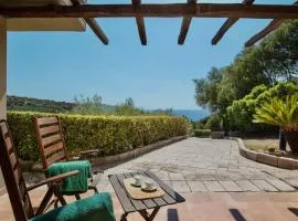 Ecovillage with swimming-pool surrounded by greenery, apartments with air conditioning and outdoor private area