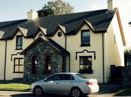 Beautiful Modern Cottage Kenmare, hótel í Kenmare