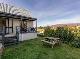 Central Wanaka Cottage - Wanaka Holiday Home