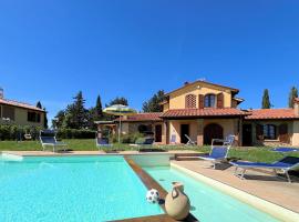 Panoramic Villa Ludovica with private pool, hotel pet friendly a Orciatico