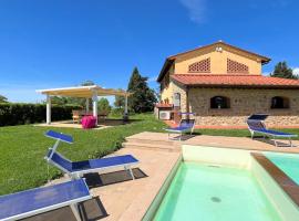 Villa Marina with private panoramic pool - Borgo del Silenzio، فندق مع موقف سيارات في Orciatico