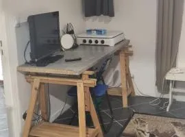 Joli studio dans ma maison
