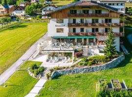 Wiesenhof, Hotel direkt am See, hotell i Weissensee