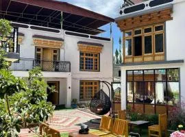 Sky land guest house
