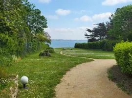 " Bleu Horizon" Magnifique emplacement pour cette appartement de type T2 avec son jardin privé et l'accès direct à la plage!
