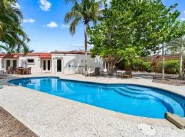 Crescent Beach Villas By Beachside Management