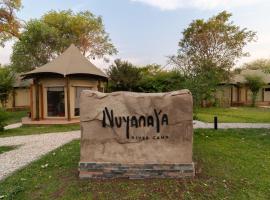 Nuyanaya River Camp, camping de luxo em Chiawa