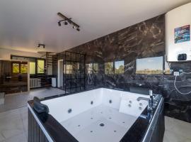 Villa Sunshine, hotel in Sremska Kamenica