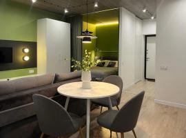 Апартаменти-студія, ЦЕНТР, біля Либідь Плаза，赫梅利尼茨基的海灘飯店